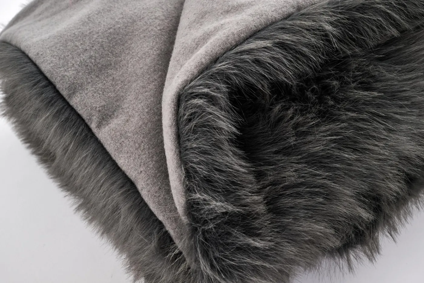 Plaids Et Couvre-Lits|Plaids Et Couvre-Lits<Flamant ALLESSINA, plaid, fausse fourrure Gris