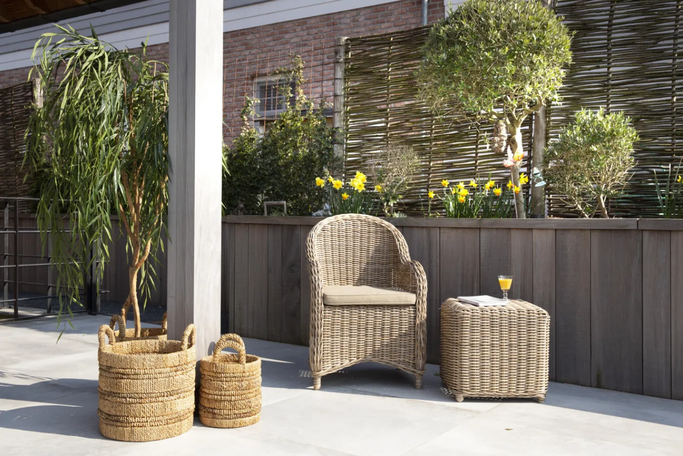 Tables|Tables<Flamant HILLS, bout de canapé de jardin Brun
