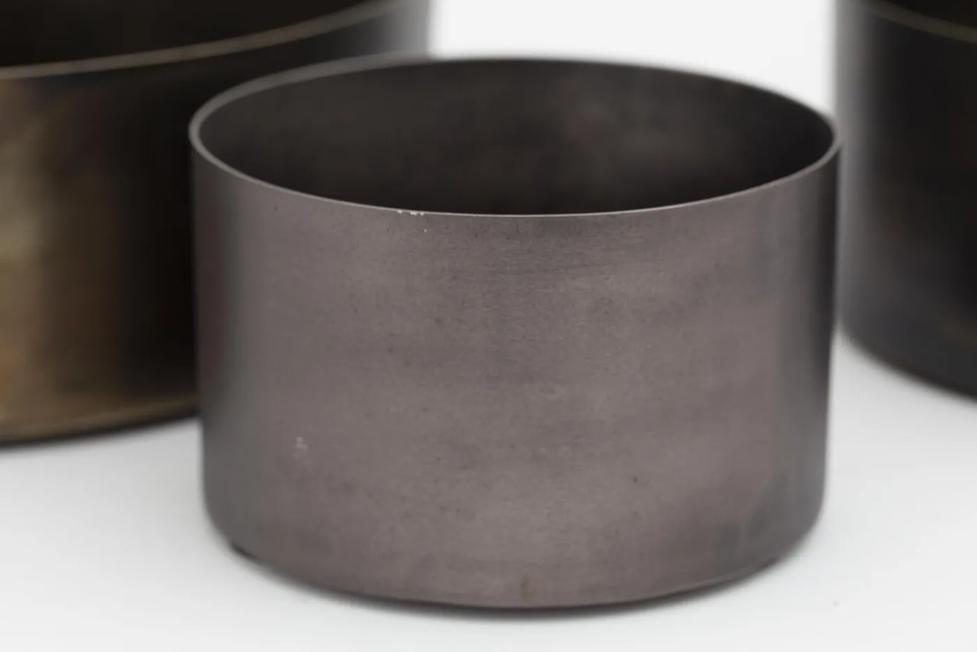 Plats|Plats<Flamant JATA, coupe, métal, rond, , S Noir