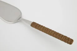 Couverts|Couverts<Flamant KORBA, serveur de gâteau Brun