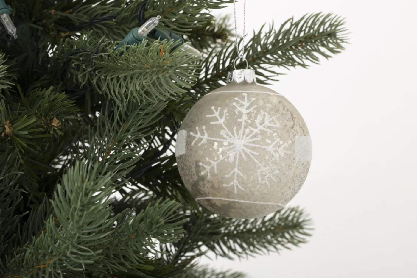 Boules De Noël|Boules De Noël<Flamant MILKO, boule de Noël, S Blanc