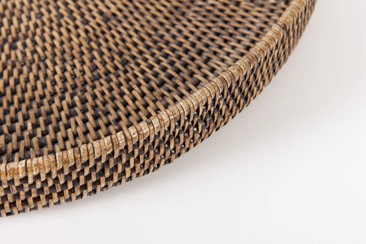 Plateaux|Accessoires<Flamant TOGO, plateau, rond, 48cm, tressé Brun